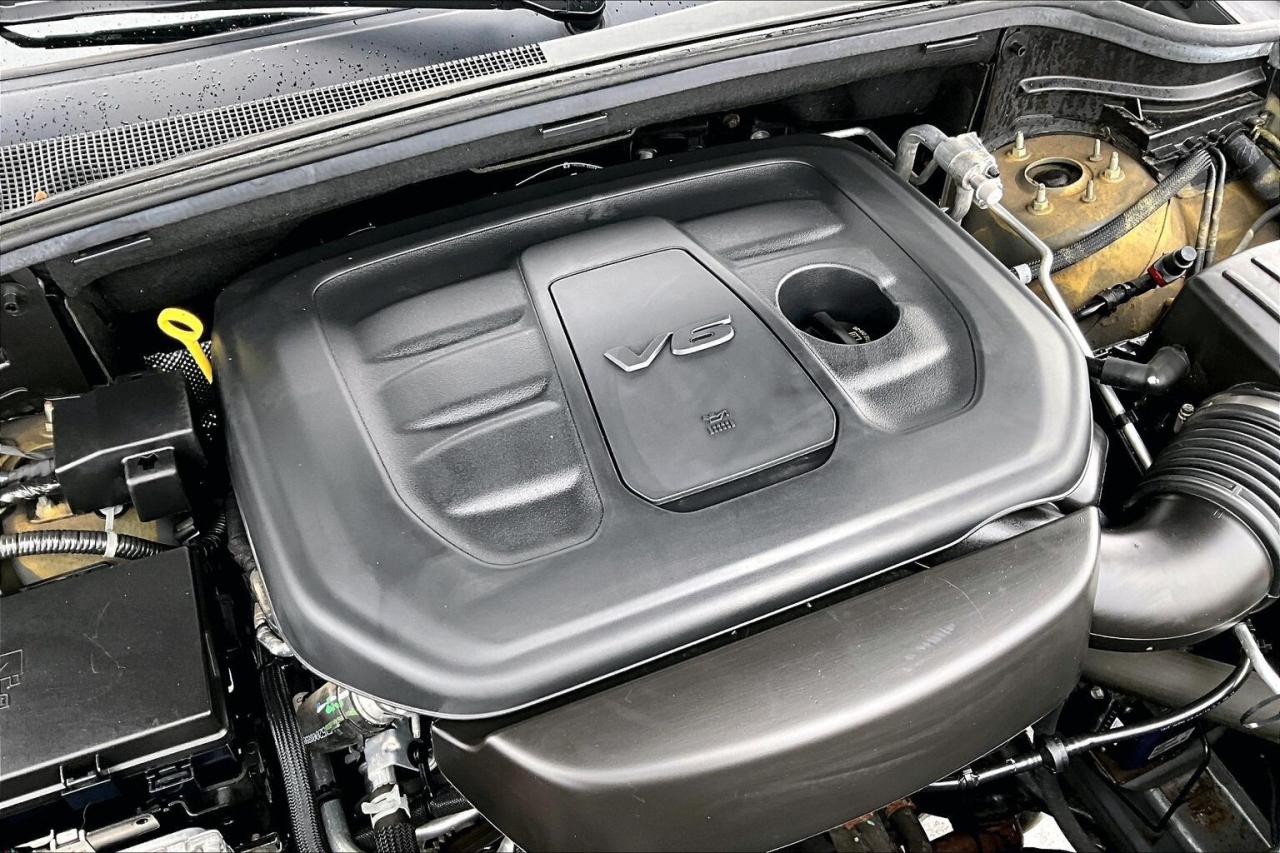 2020 Jeep Grand Cherokee Altitude | Heated Seats | Safety Tech | NAV | 4X4 Photo