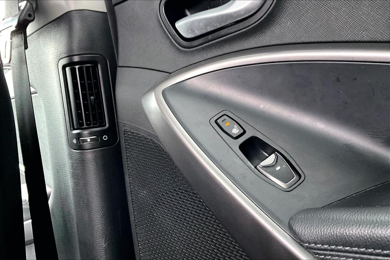 2015 Hyundai Santa Fe Sport 2.0T Limited | Vented Leather | Panoroof | AWD Photo