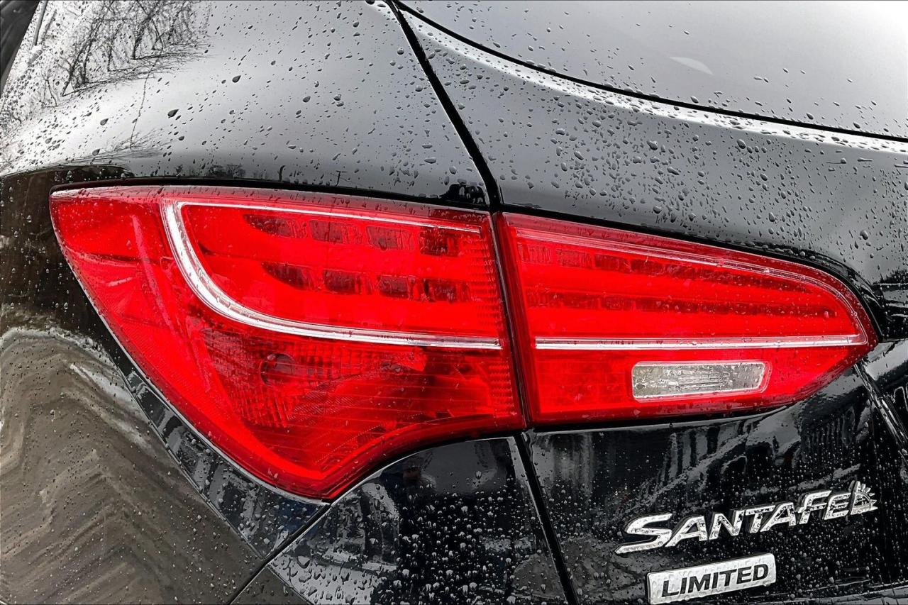 2015 Hyundai Santa Fe Sport 2.0T Limited | Vented Leather | Panoroof | AWD Photo