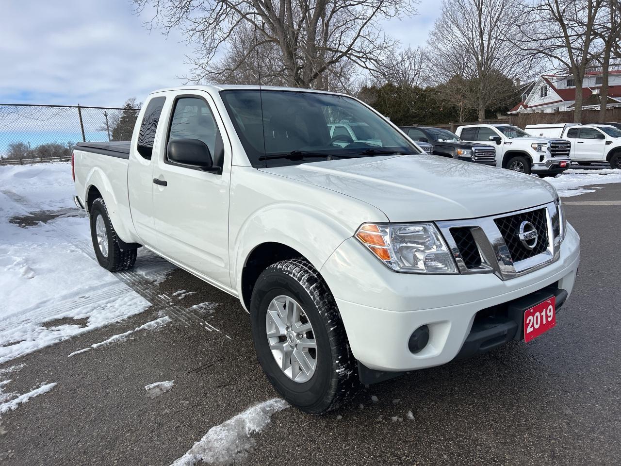 2019 Nissan Frontier SV, CLEAN CARFAX, REAR WHEEL DRIVE, BACK UP CAM! - Photo #4