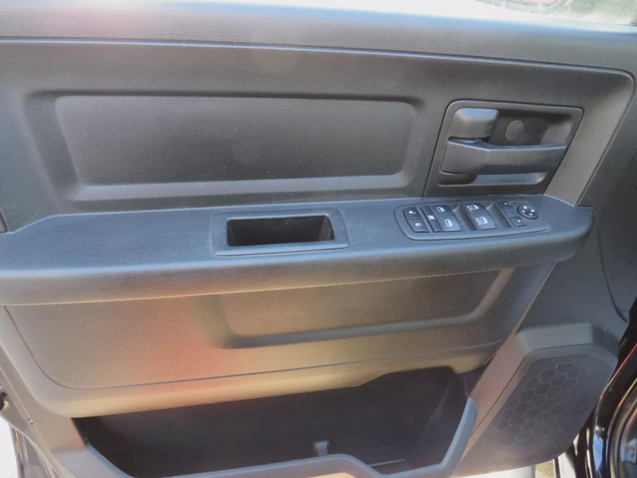 2020 RAM 1500 Classic Express (**CLEAN TITLE/NO ACCIDENTS!!**SAFETY/CERTIFIED!!**4WD**TRAILER HITCH**TRI-FOLD TONNEAU COVER**RUNNING BOARDS**REMOTE START**POWER SEATS**DIGITAL TOUCHSCREEN**HEATED SEATS/STEERING WHEEL**REVERSE CAMERA**DUAL CLIMATE CONTROL**BLUETOOTH**CRUISE CON Photo