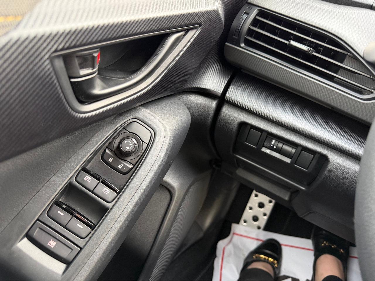 2024 Subaru XV Crosstrek Onyx Pkg.   Sunroof   Apple Carplay Photo