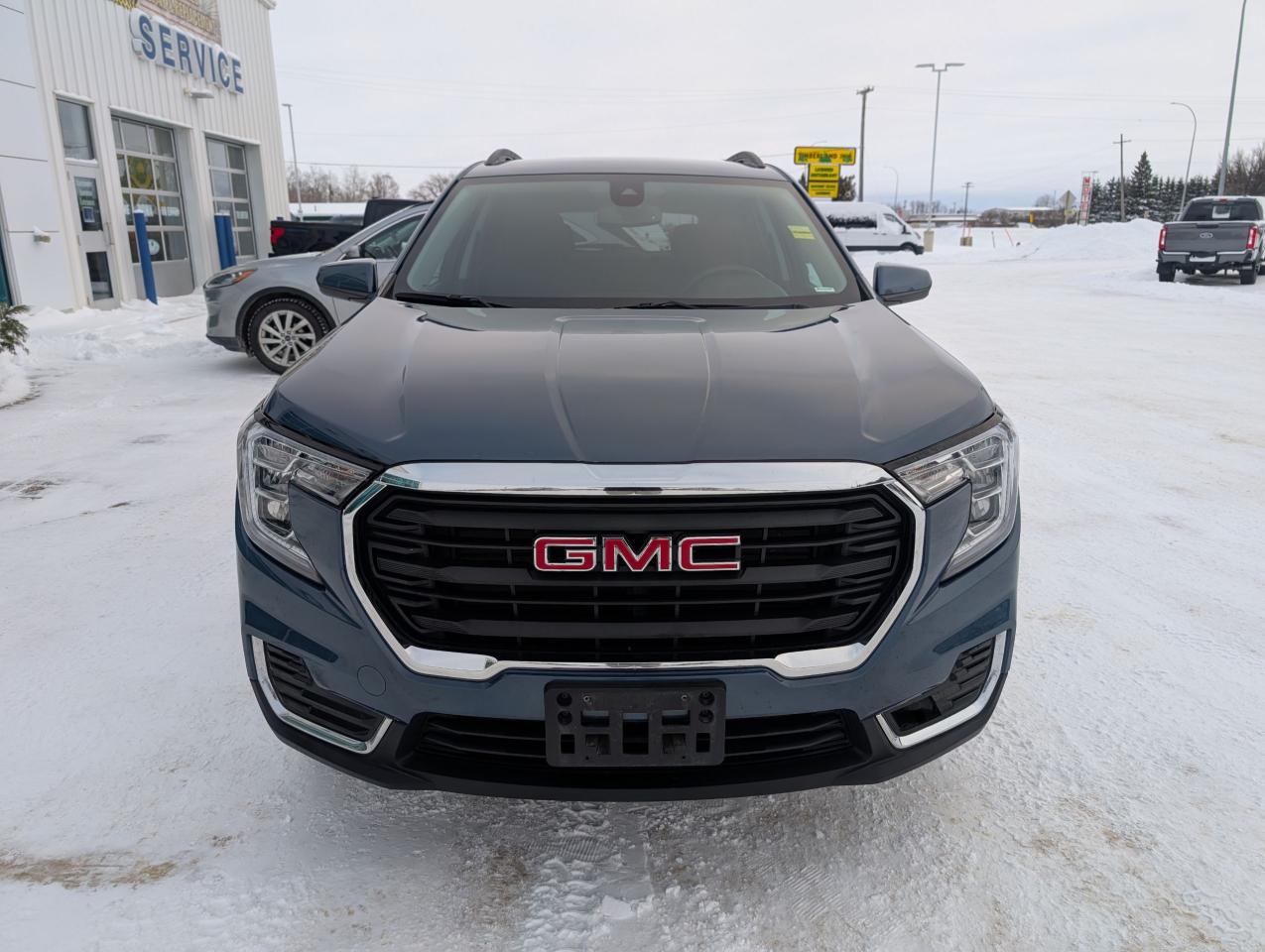 2024 GMC Terrain SLE Photo2