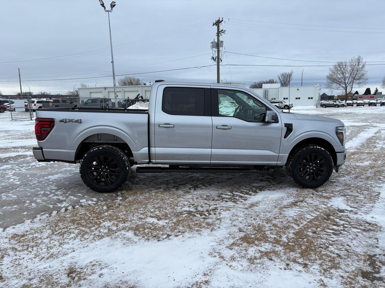 2025 Ford F-150 Lariat Photo4