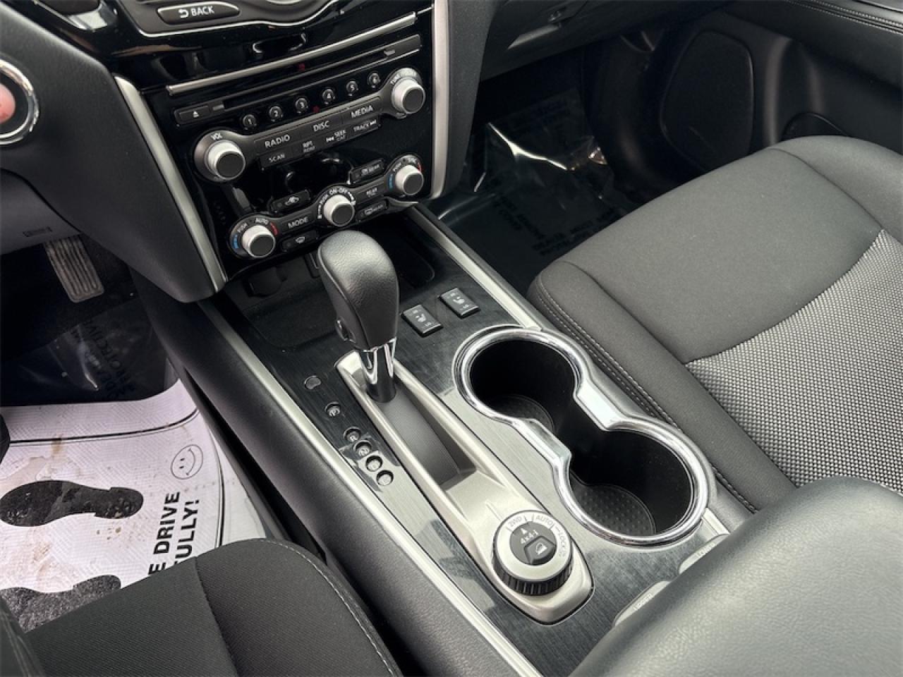 2020 Nissan Pathfinder SV Tech  - Navigation -  Heated Seats Photo