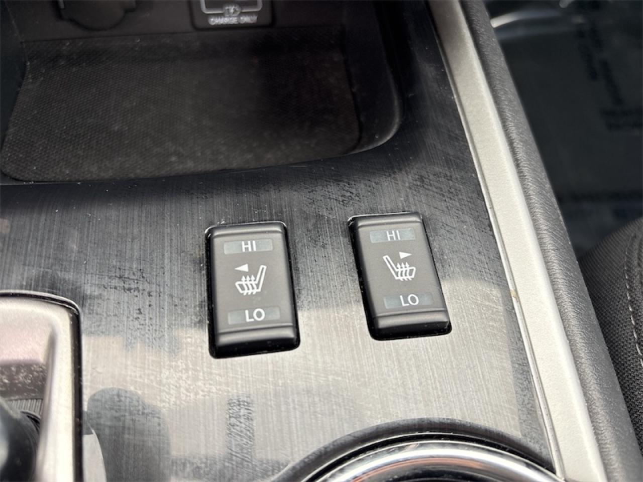 2020 Nissan Pathfinder SV Tech  - Navigation -  Heated Seats Photo