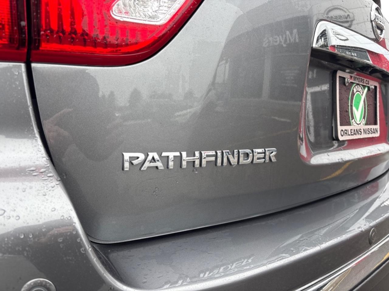 2020 Nissan Pathfinder SV Tech  - Navigation -  Heated Seats Photo