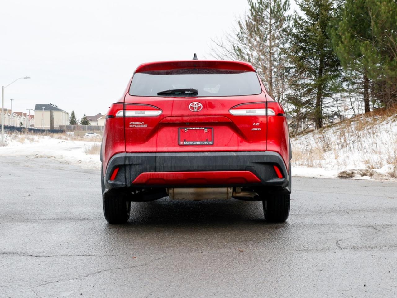 2025 Toyota Corolla Cross LE AWD  - $236 B/W Photo3