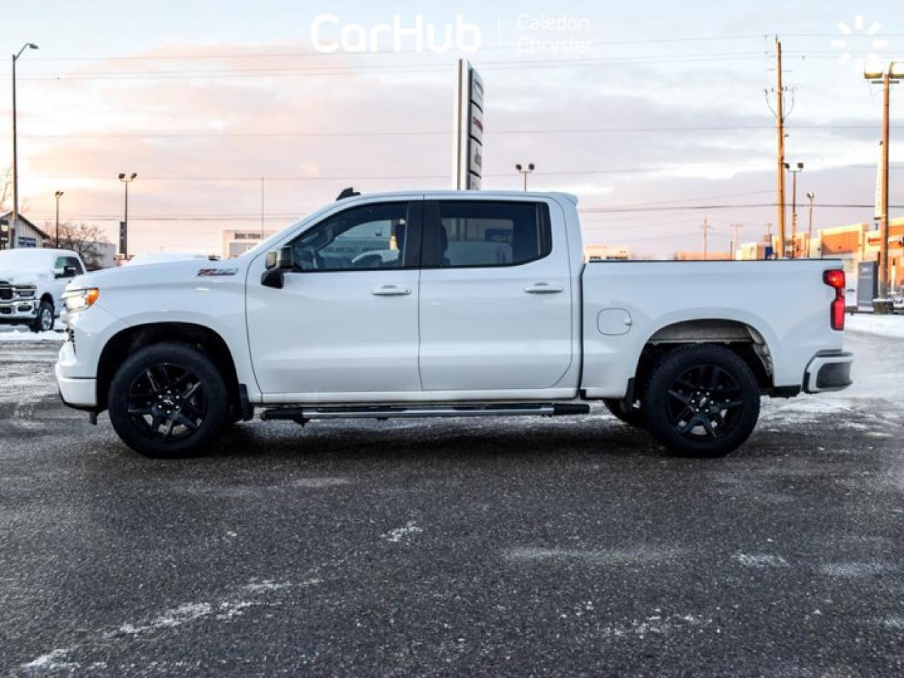 2024 Chevrolet Silverado 1500 RST4WD Crew Cab 147" 5.3L 13.4"Display Heated front Seats Photo