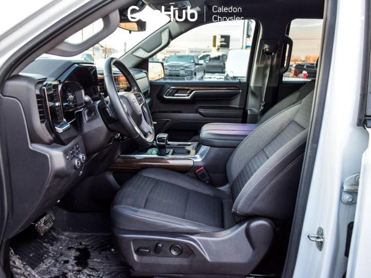 2024 Chevrolet Silverado 1500 RST Photo