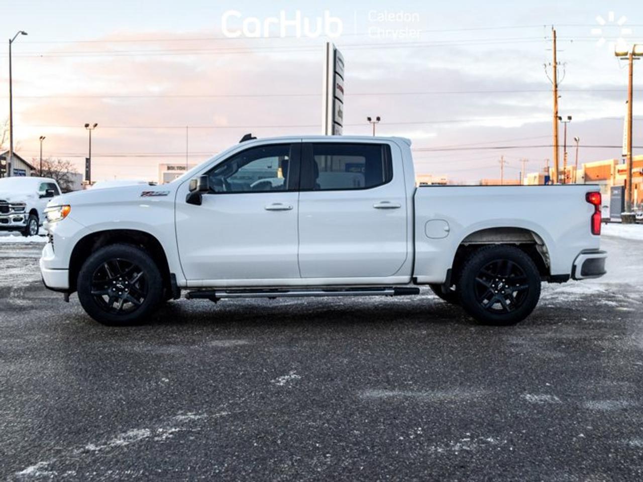 2024 Chevrolet Silverado 1500 RST4WD Crew Cab 147" 5.3L  5 passengers with captain chair Photo