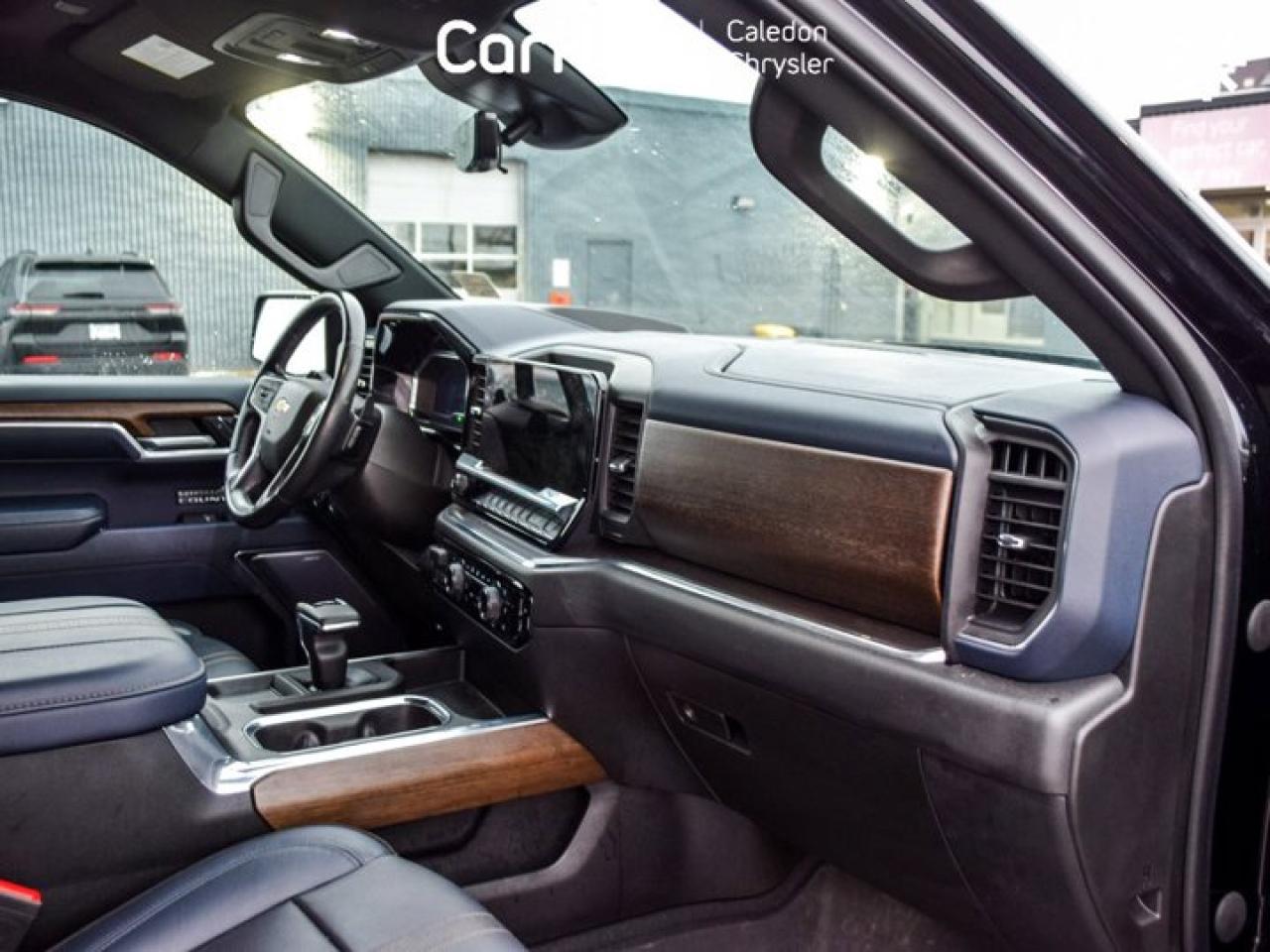 2023 Chevrolet Silverado 1500 High Country 4WD Crew Cab 147" 5.3L Leather 13.4"Display Photo