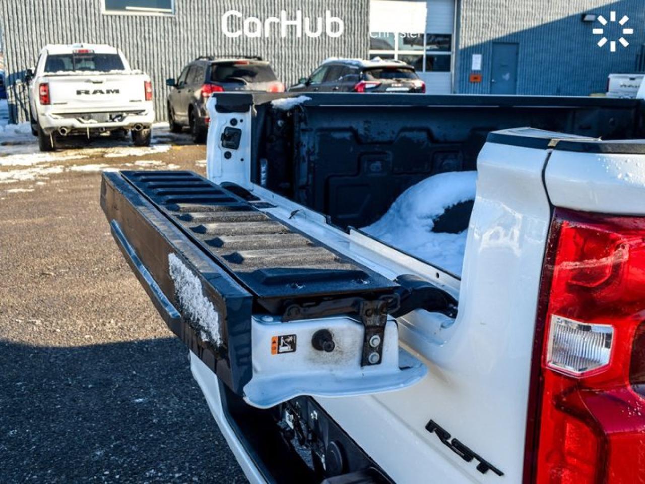 2024 Chevrolet Silverado 1500 RST 4WD Crew Cab 147"5.3L MultiPro Tailgate Remote Start Photo