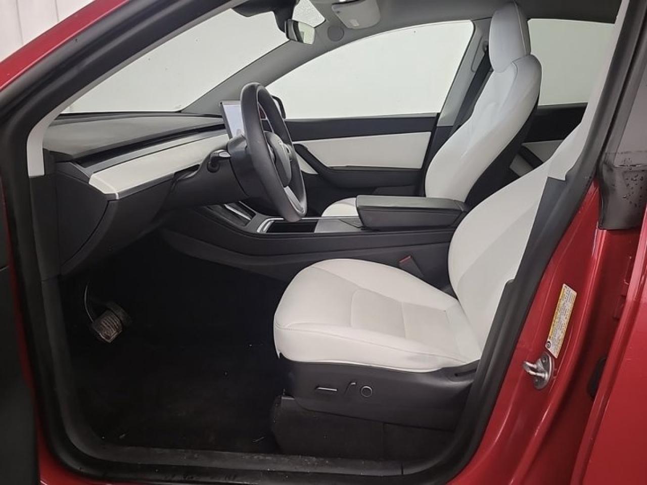 2022 Tesla Model Y Long Range AWD / No Accident / Clean Carfax - Photo #4