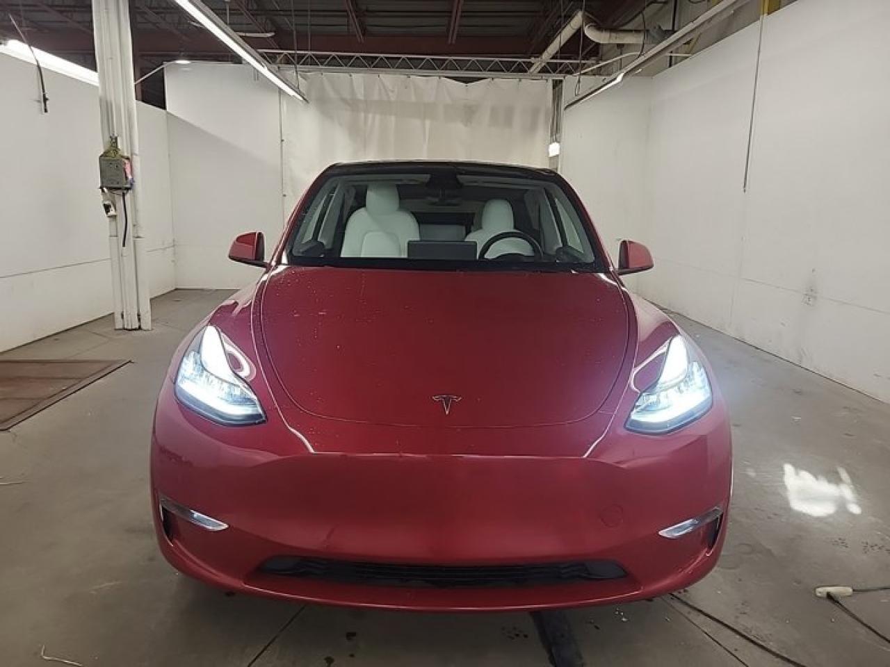 2022 Tesla Model Y Long Range AWD / No Accident / Clean Carfax Photo2