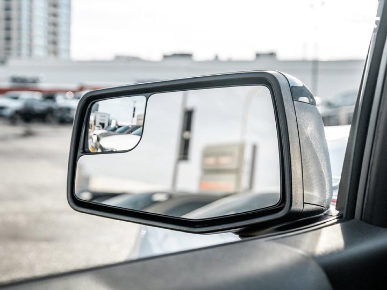 2023 Chevrolet Silverado 1500 RST 157'' 6.2L V8 Captain Seats MultiPro Tailgate Photo