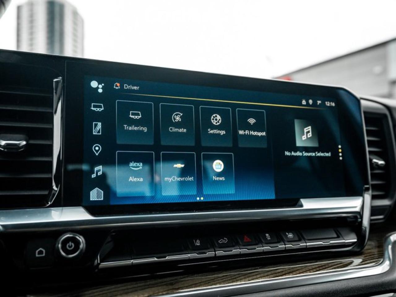 2024 Chevrolet Silverado 2500 HD LT 159'' 6.6L V8 Captain Seats 13.4'' Screen Remote Start Photo