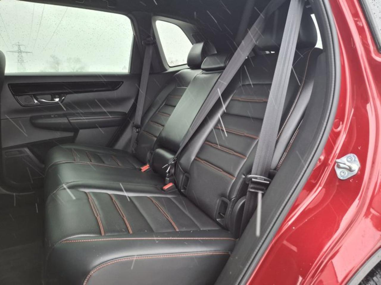 2024 Honda CR-V Hybrid Touring AWD | Leather | Sunroof | Nav | Heated Wheel + Seats | CarPlay + Android | Rear Cam & More ! Photo