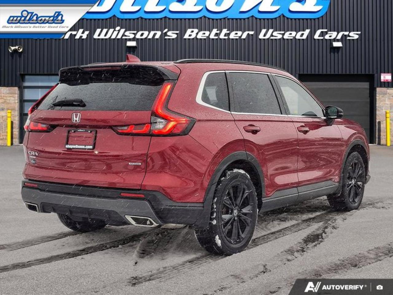 2024 Honda CR-V Hybrid Touring AWD | Leather | Sunroof | Nav | Heated Wheel + Seats | CarPlay + Android | Rear Cam & More ! Photo