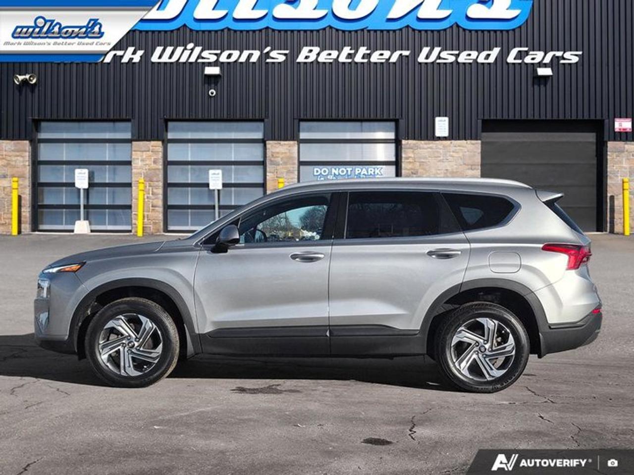2021 Hyundai Santa Fe Essential | Apple CarPlay | Heated Seats | Low KMs Photo