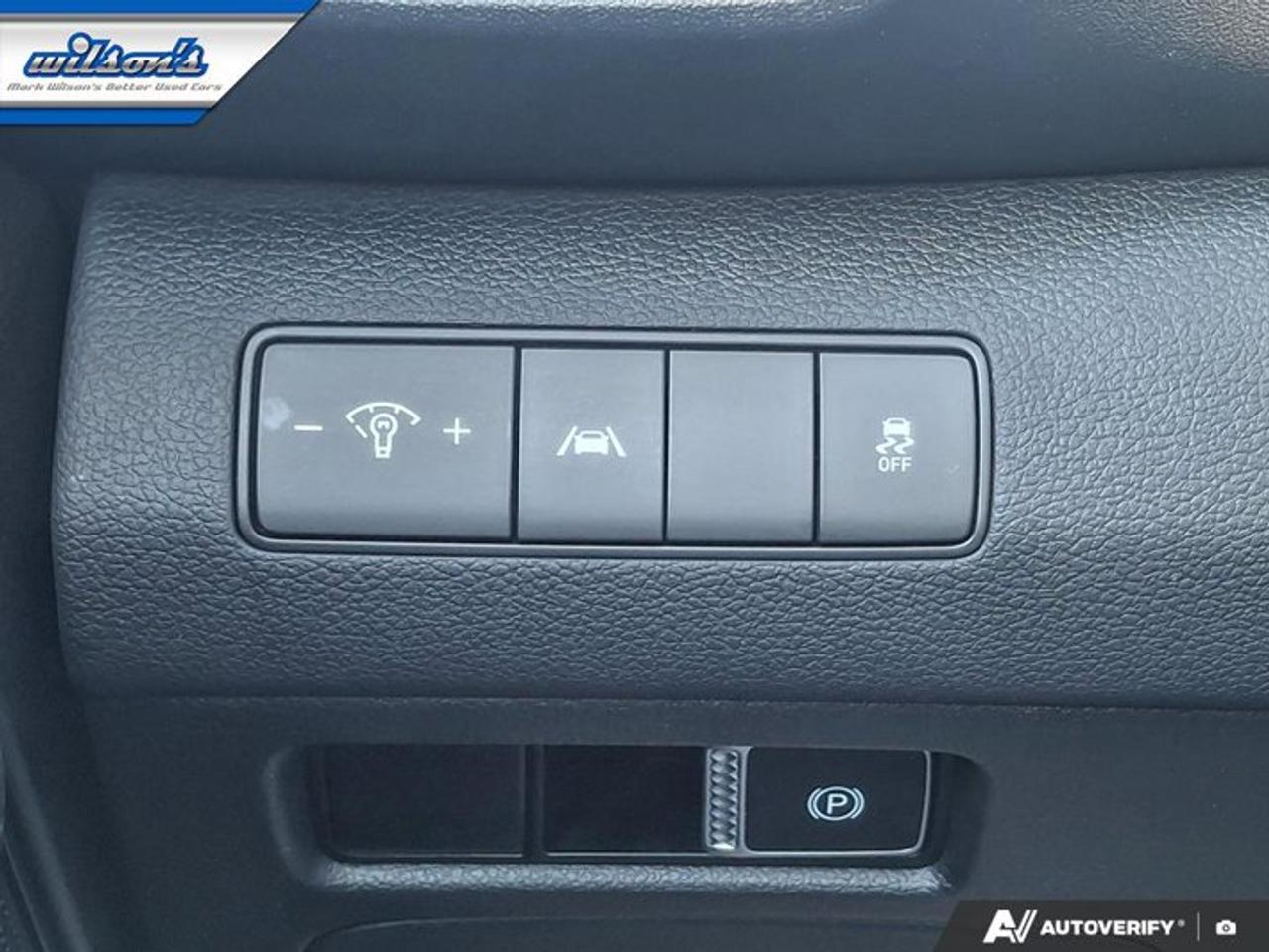 2021 Hyundai Santa Fe Essential | Apple CarPlay | Heated Seats | Low KMs Photo