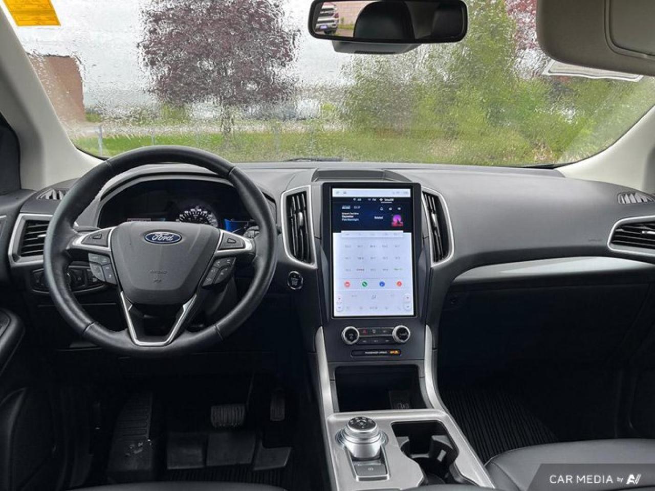 2023 Ford Edge SEL AWD | Leather | Heated Wheel + Seats | Adaptive Cruise | Rear Camera | CarPlay and More ! Photo4