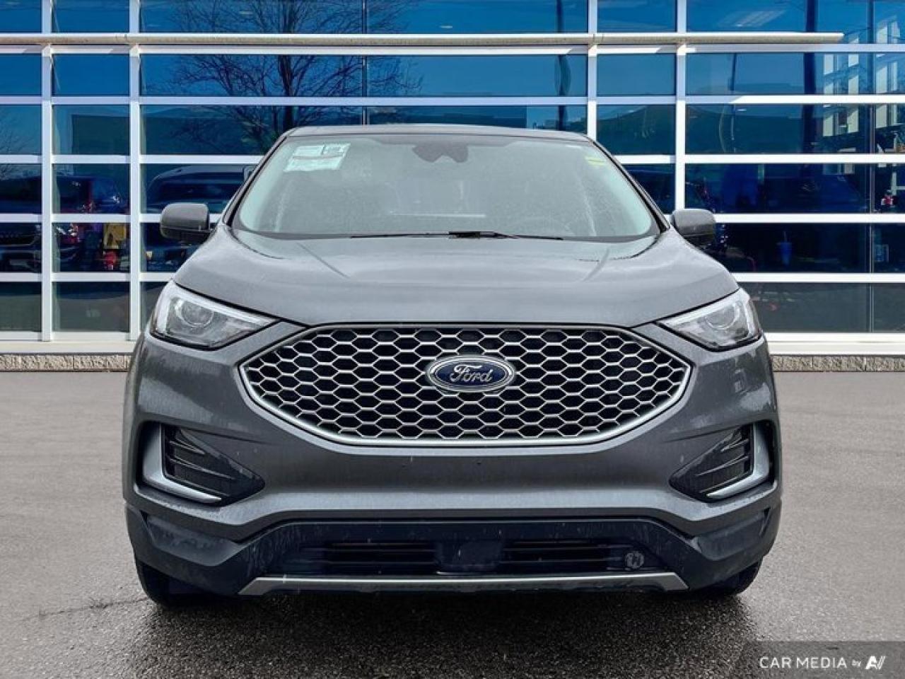 2023 Ford Edge SEL AWD | Leather | Heated Wheel + Seats | Adaptive Cruise | Rear Camera | CarPlay and More ! Photo3
