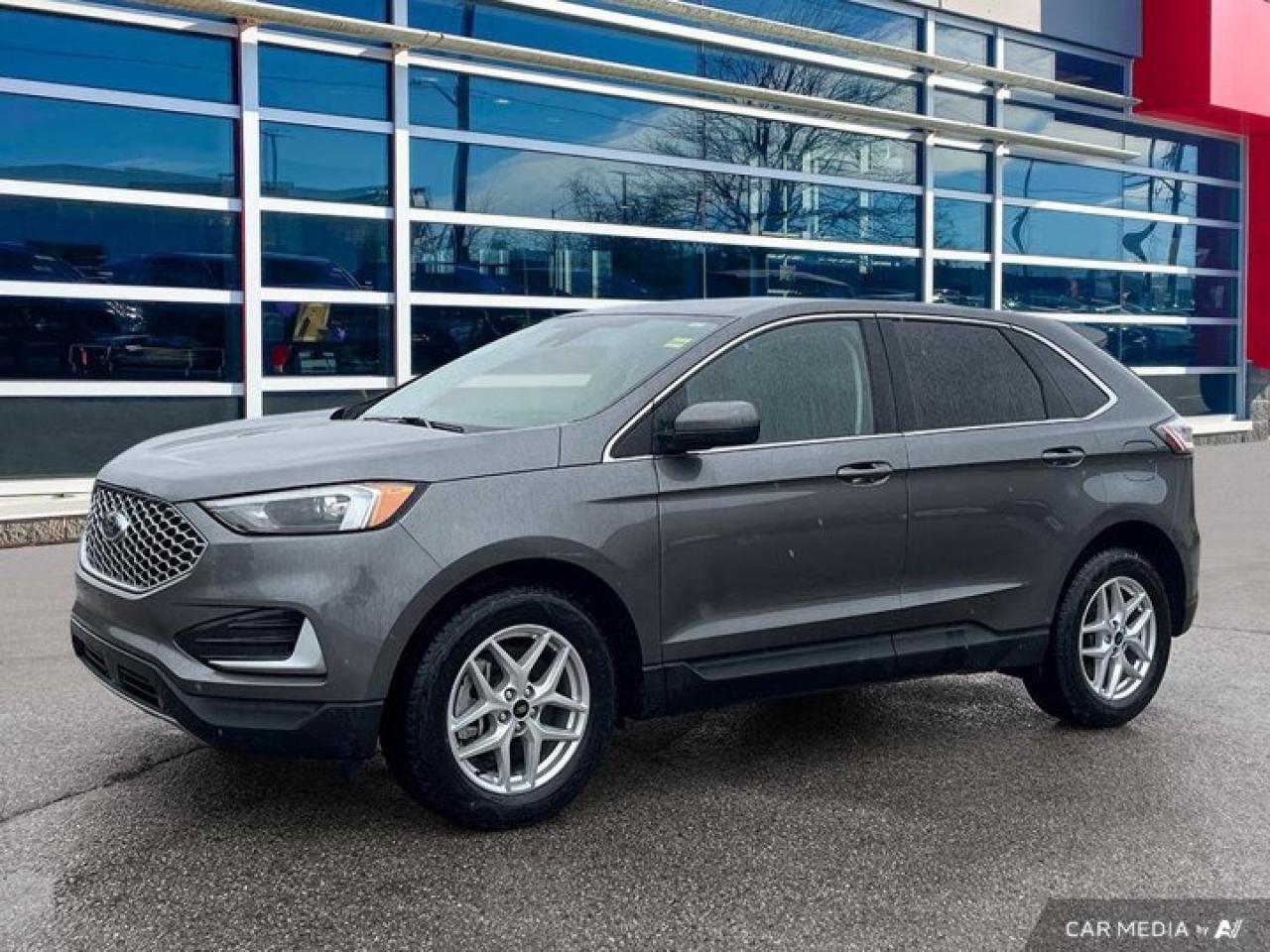 2023 Ford Edge SEL AWD | Leather | Heated Wheel + Seats | Adaptive Cruise | Rear Camera | CarPlay and More ! Photo2