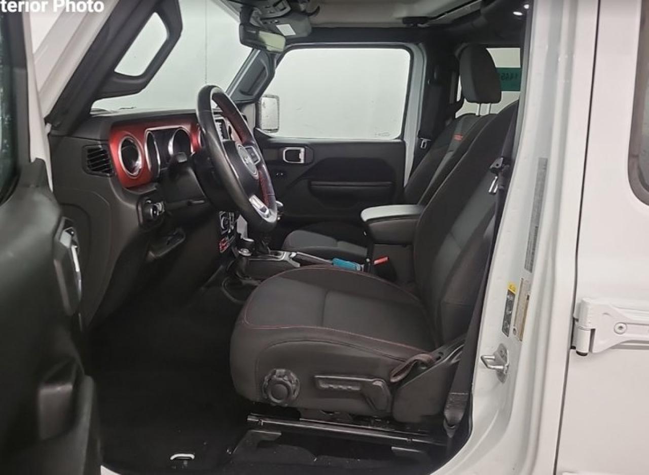 2022 Jeep Wrangler Unlimited Rubicon | V6 | 6-Speed Manual | Heated Wheel + Seats | Remote Start | Nav | BSM and More ! Photo2