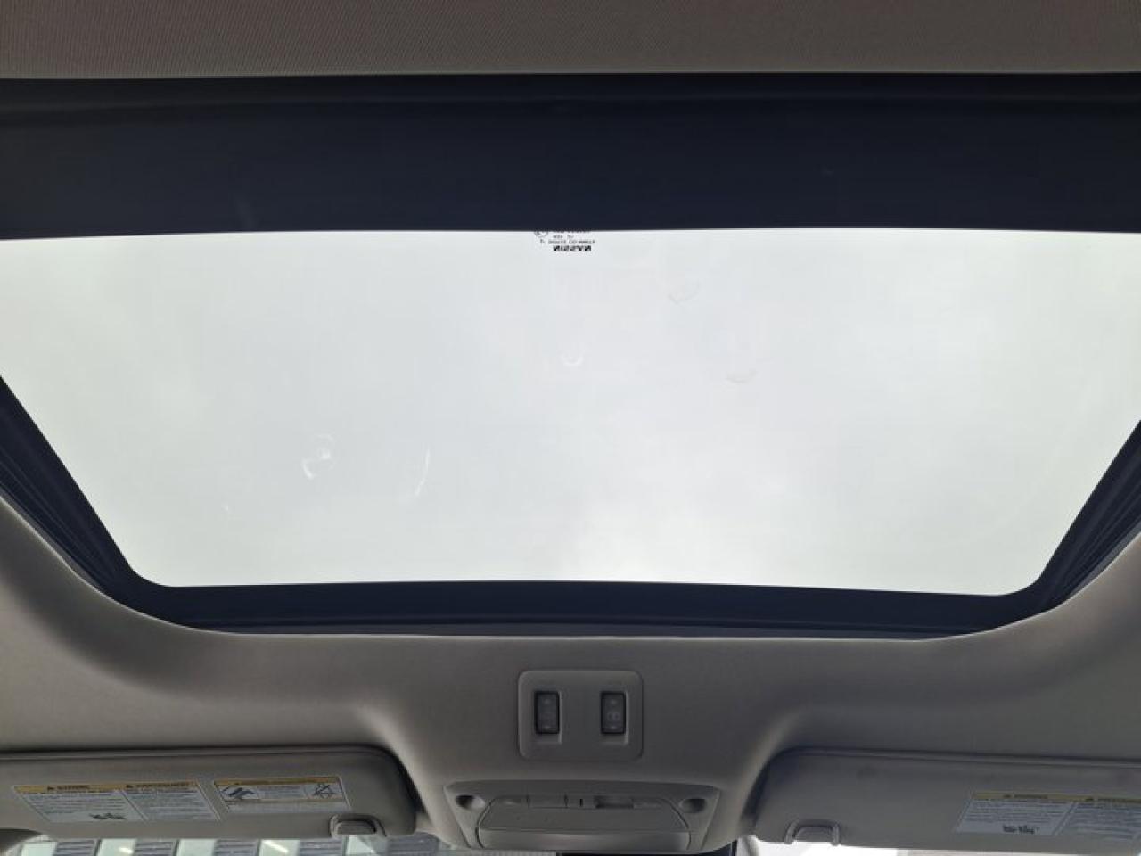 2022 Nissan Murano Midnight Edition AWD | Leather | Pano Roof | Heated Seats + Steering | Intelligent Cruise and More ! Photo