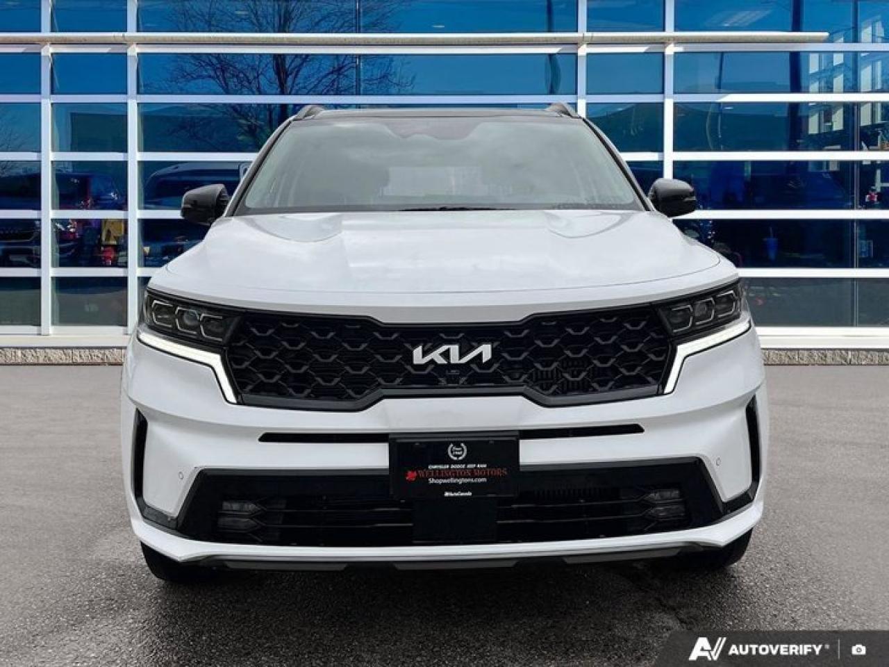 2023 Kia Sorento SX | Leather | Nav | Pano Roof | Apple CarPlay Photo3