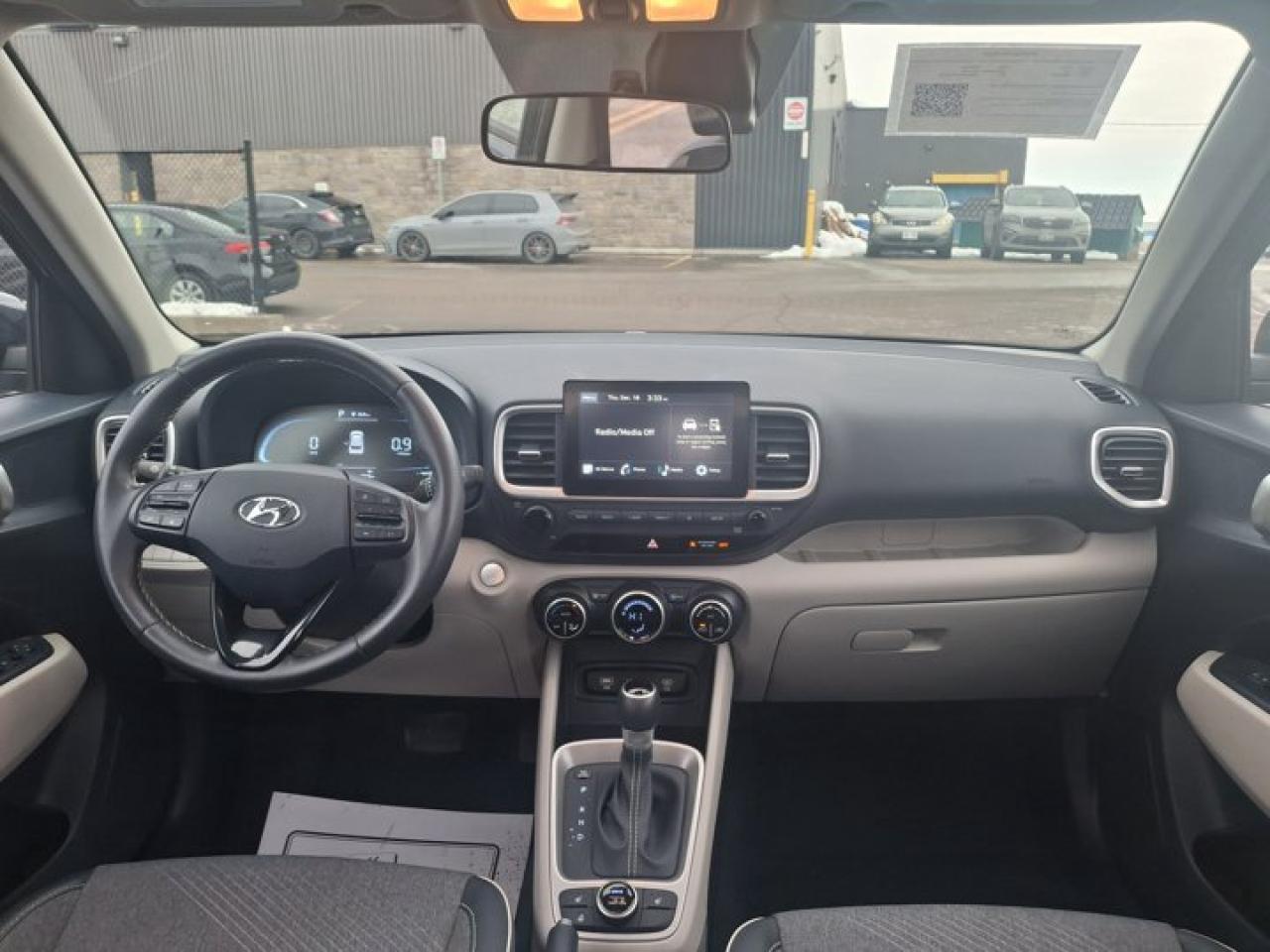 2024 Hyundai Venue Ultimate Denim | Sunroof | Heated Seats + Steering | Remote Start | CarPlay | Keyless Entry & More ! Photo