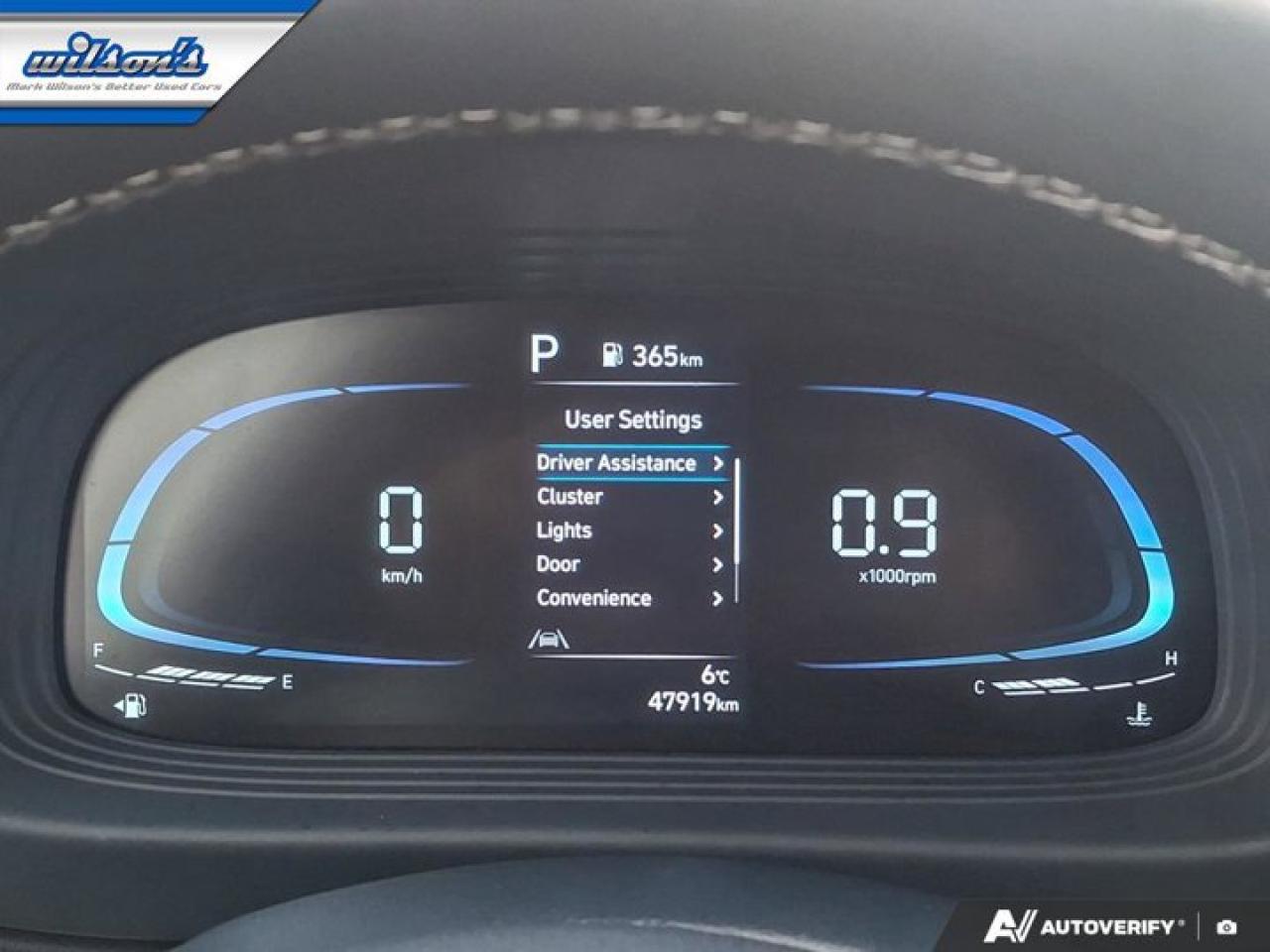 2024 Hyundai Venue Ultimate Denim | Sunroof | Heated Seats + Steering | Remote Start | CarPlay | Keyless Entry & More ! Photo