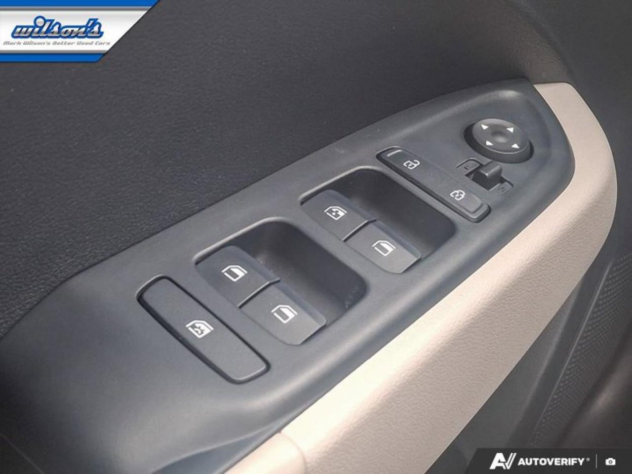 2024 Hyundai Venue Ultimate Denim | Sunroof | Heated Seats + Steering | Remote Start | CarPlay | Keyless Entry & More ! Photo