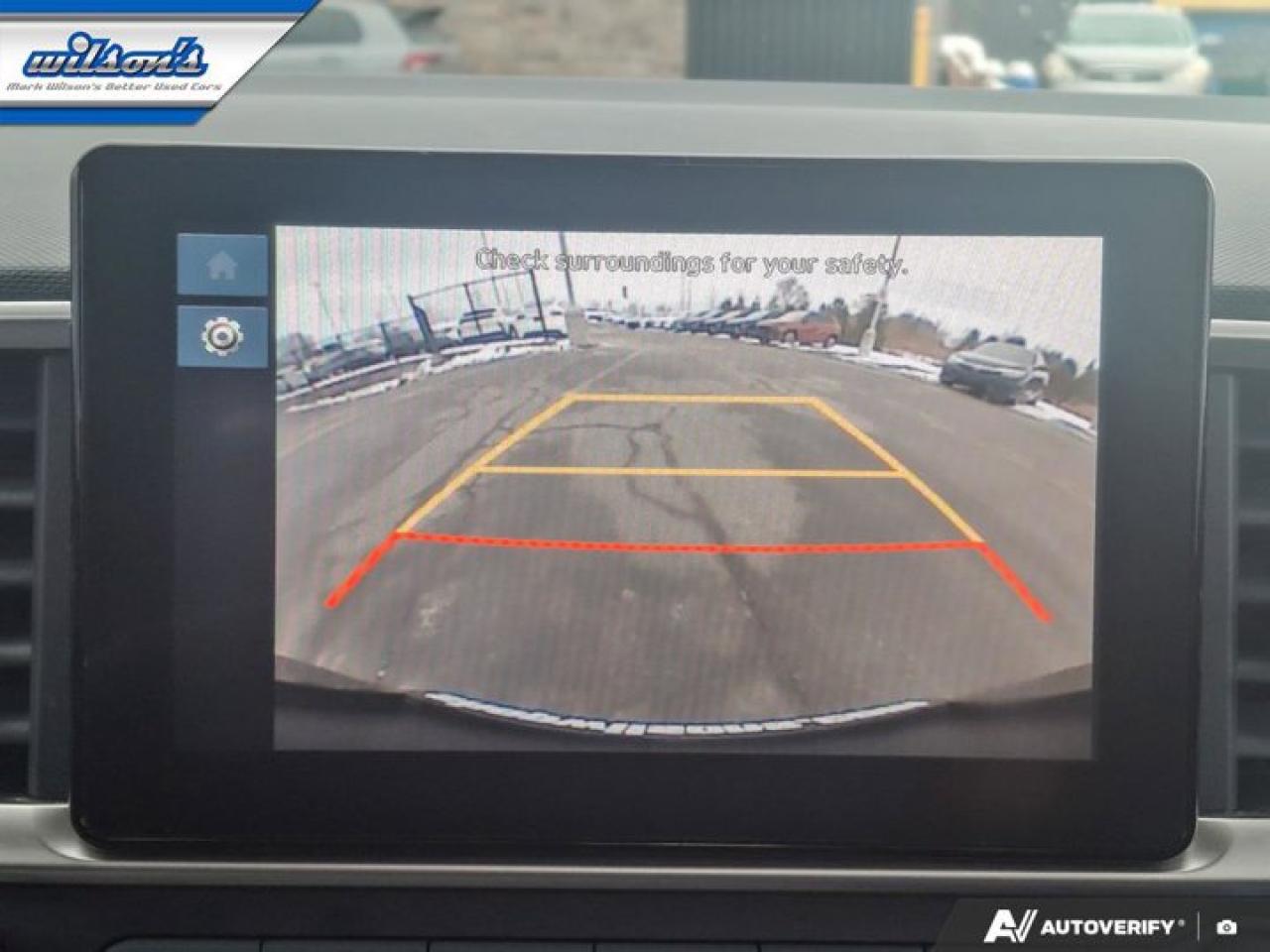 2024 Hyundai Venue Ultimate Denim | Sunroof | Heated Seats + Steering | Remote Start | CarPlay | Keyless Entry & More ! Photo