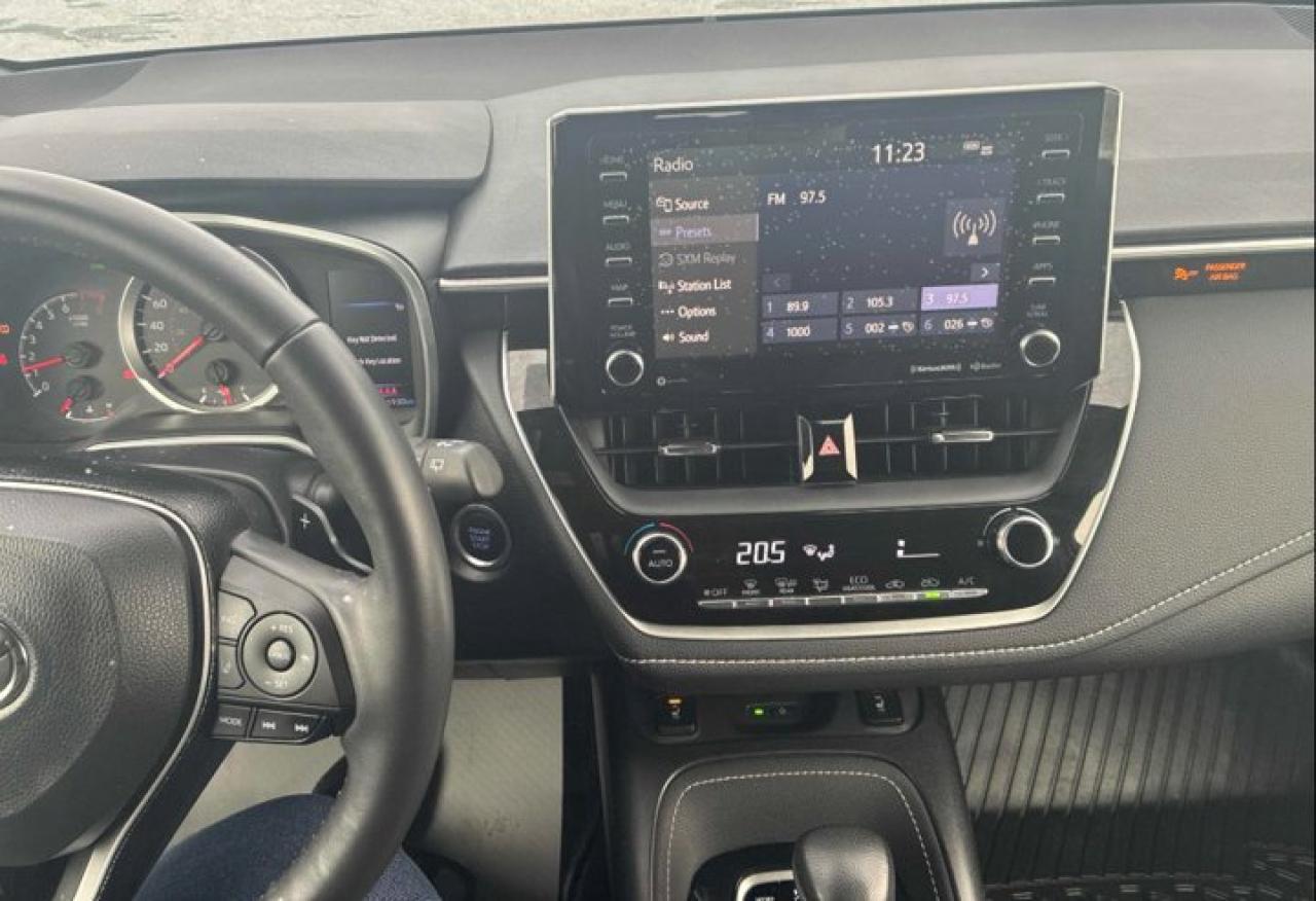 2021 Toyota Corolla Hatchback SE Upgrade | Heated Steering + Seats | Carplay | Adaptive Cruise | Wireless Charger | and More ! Photo2