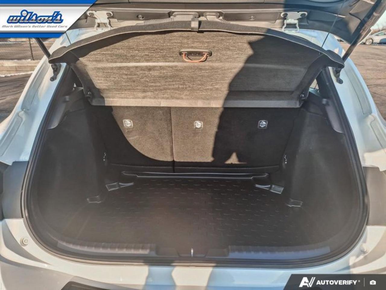 2021 Toyota Corolla Hatchback SE Upgrade | Heated Steering + Seats | Carplay | Adaptive Cruise | Wireless Charger | and More ! Photo