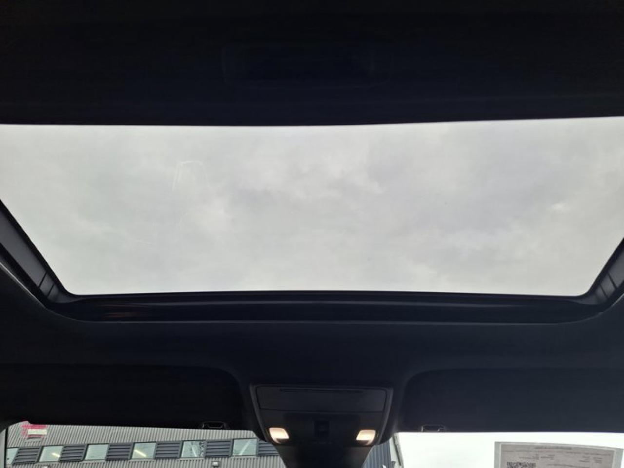 2022 Honda Civic SI Sedan 6-Speed Manual | Nav | Heated Wheel + Seats | CarPlay + Android | Adaptive Cruise | and More ! Photo