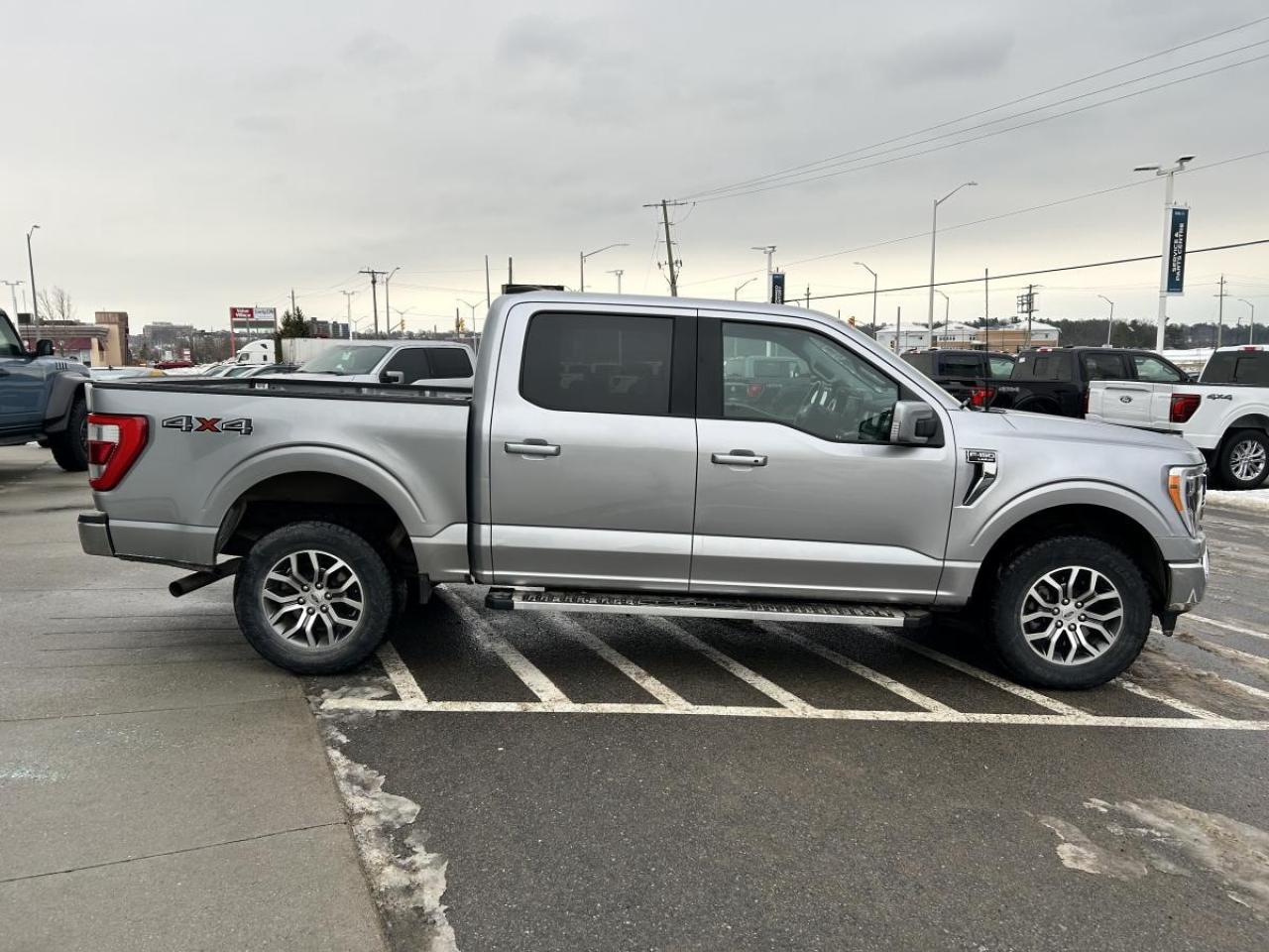 2022 Ford F-150 Lariat Photo3