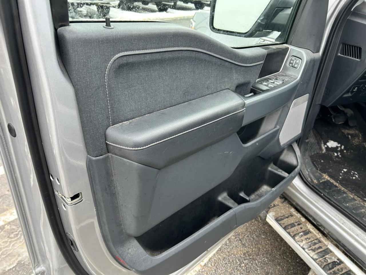 2022 Ford F-150 Lariat Photo