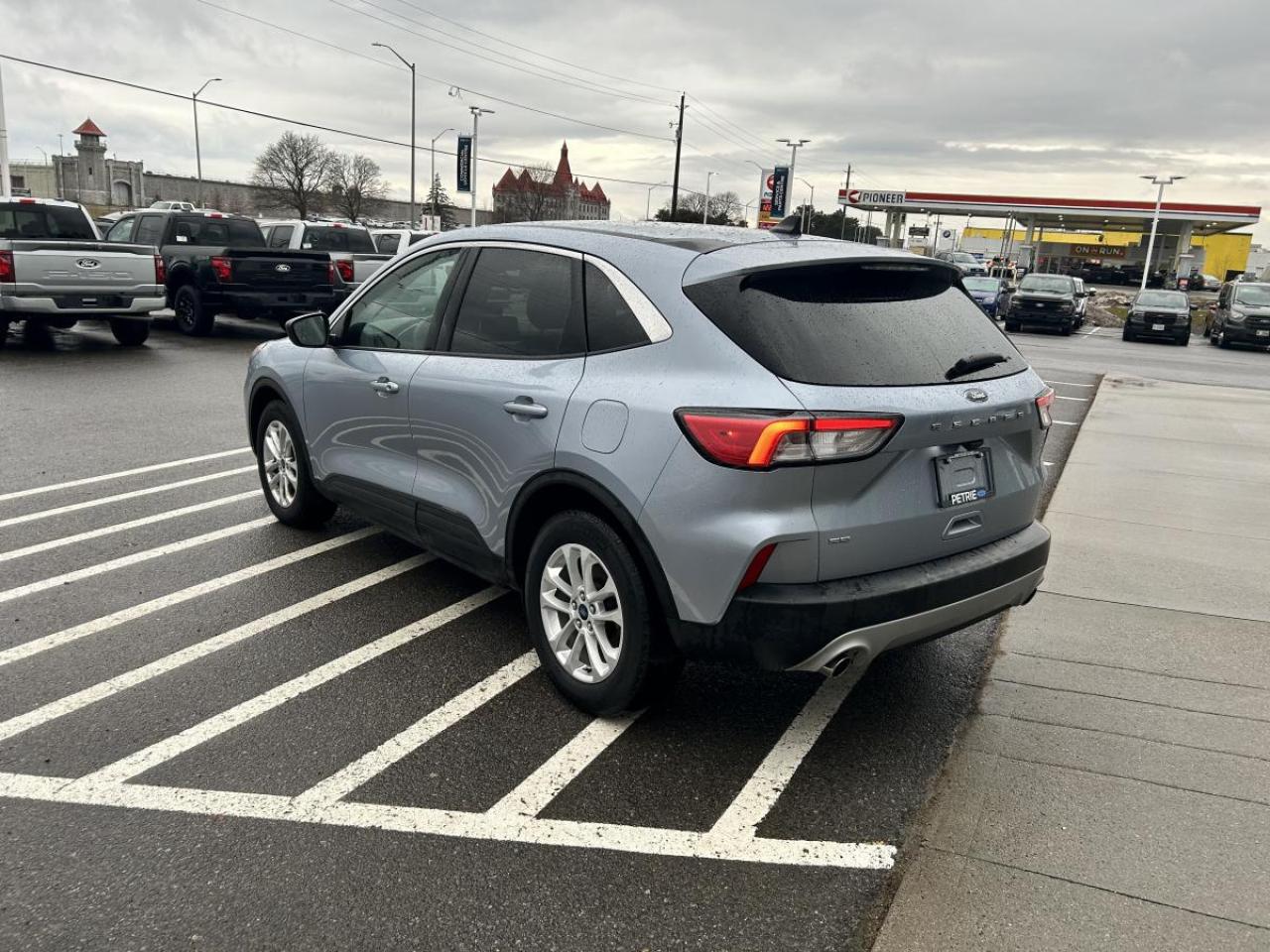 2022 Ford Escape SE Photo