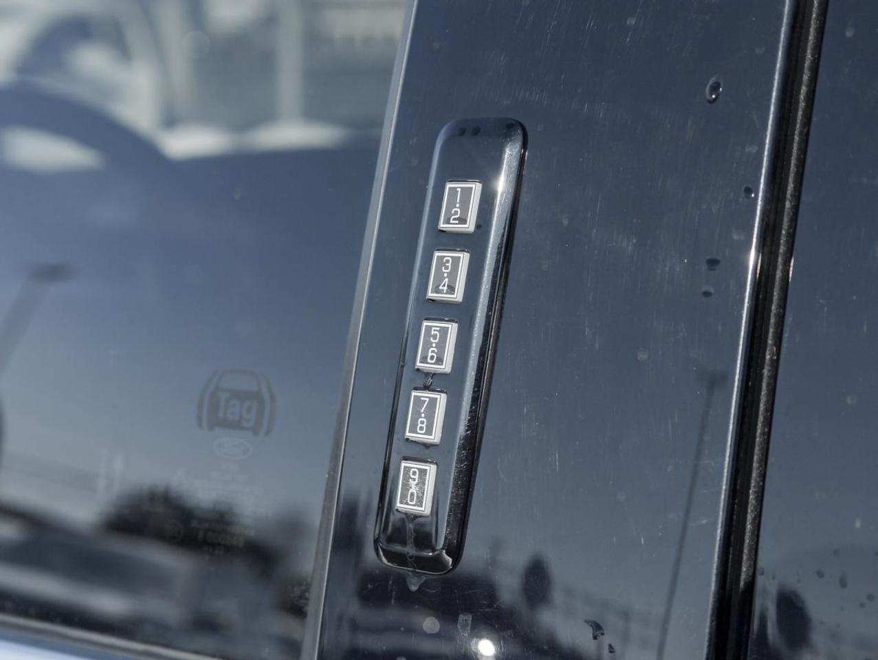 2022 Ford F-150 Platinum Photo