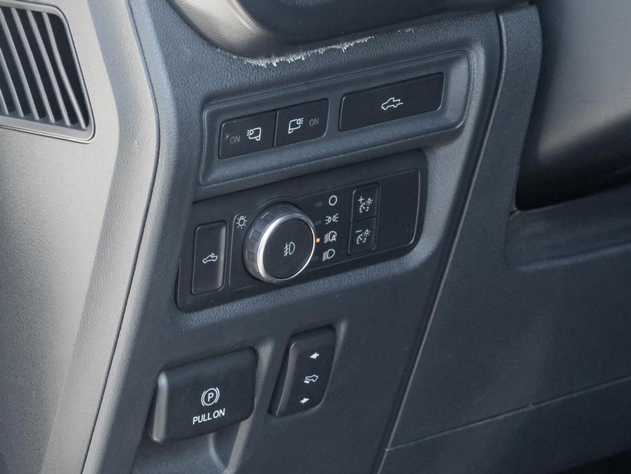 2022 Ford F-150 Platinum Photo