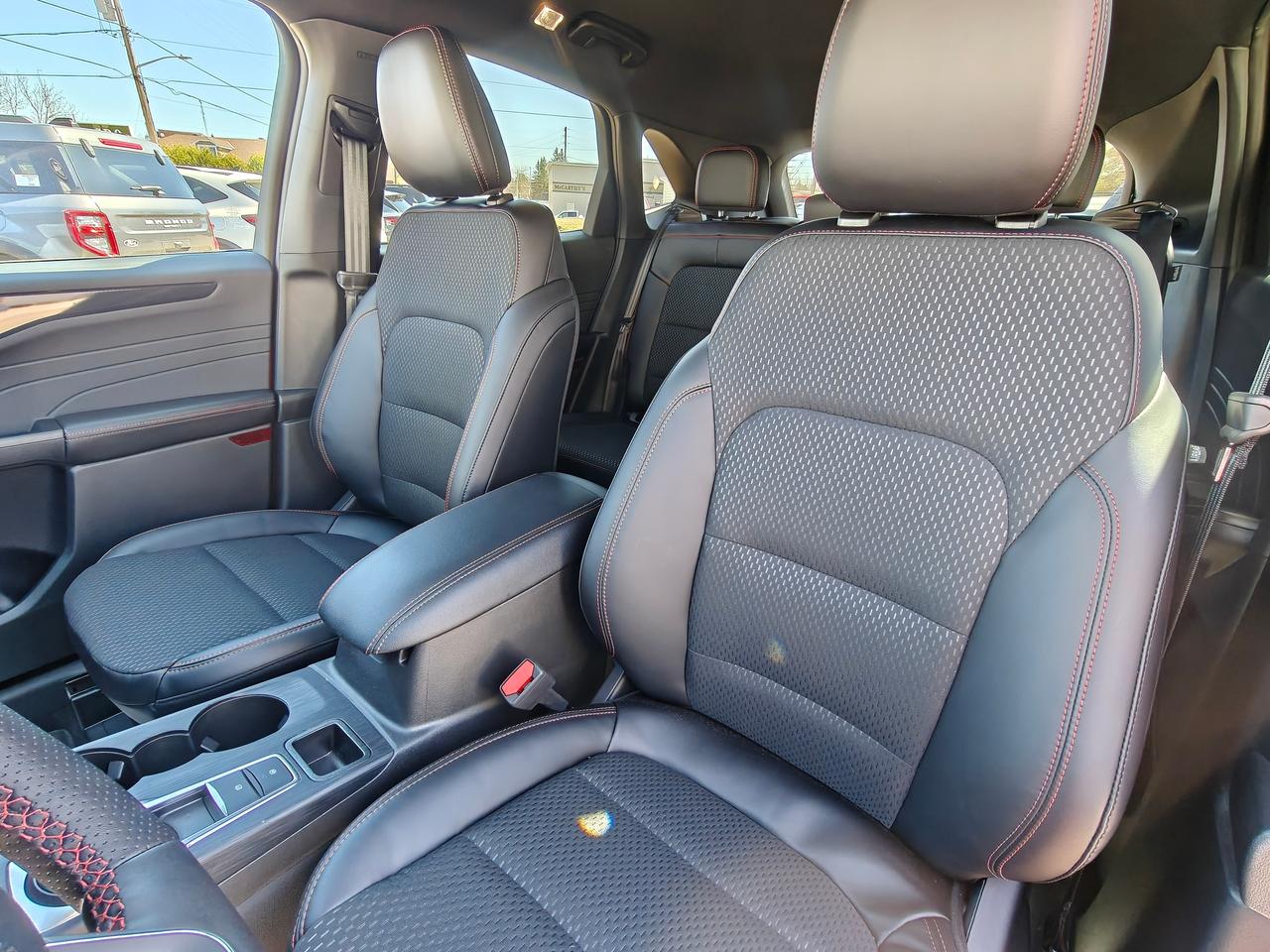 2026 Ford Escape ST-Line Select AWD Photo