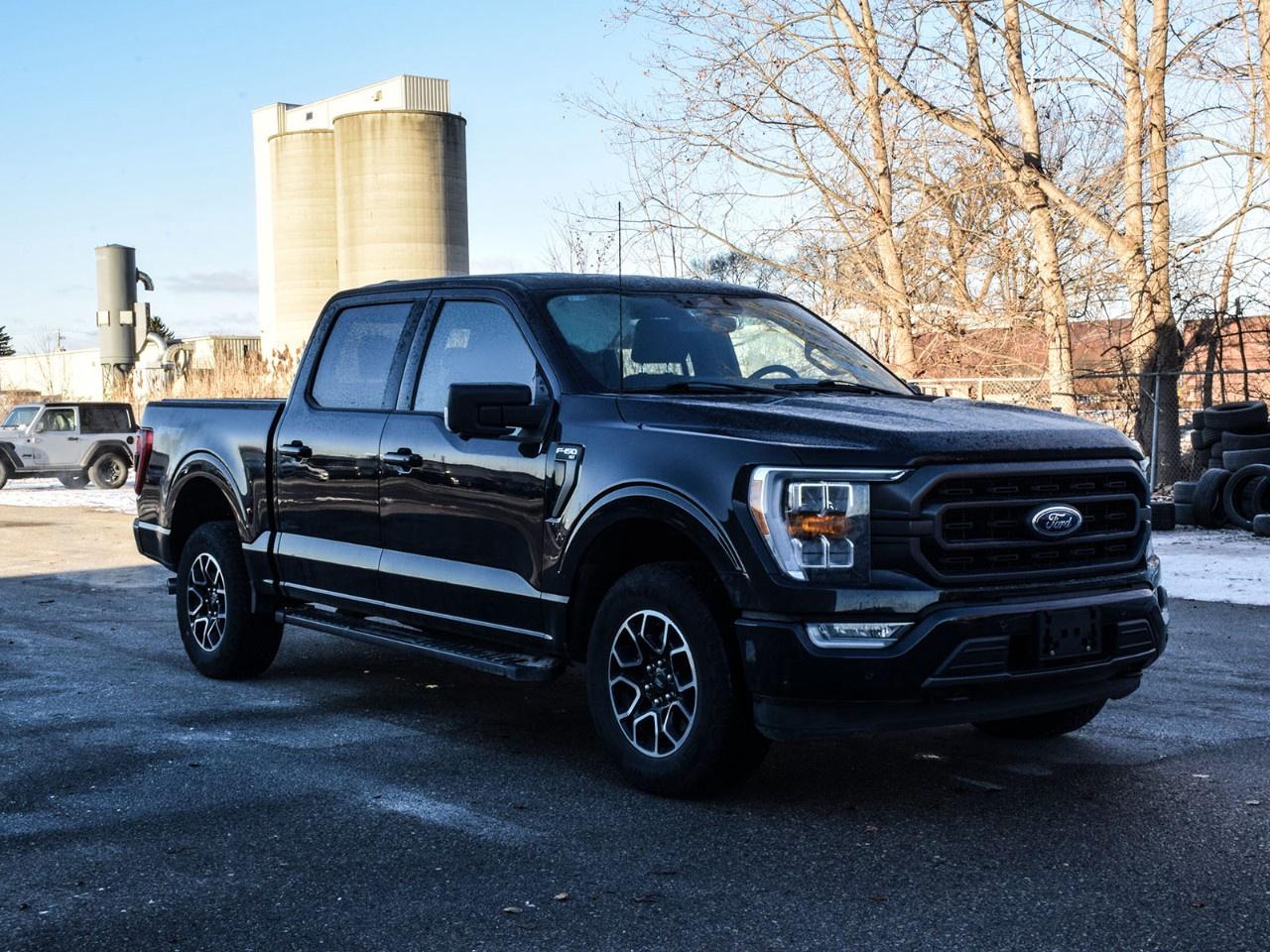 2023 Ford F-150 XLT 4WD SuperCrew 5.5' Box Photo4