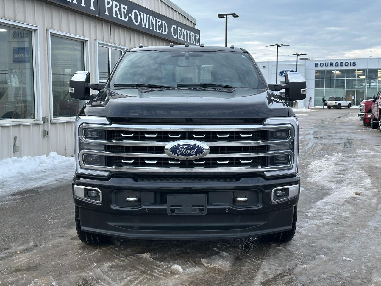 2023 Ford F-250 Super Duty SRW PLATINUM 4WD CREW CAB 6.75' BOX Photo2