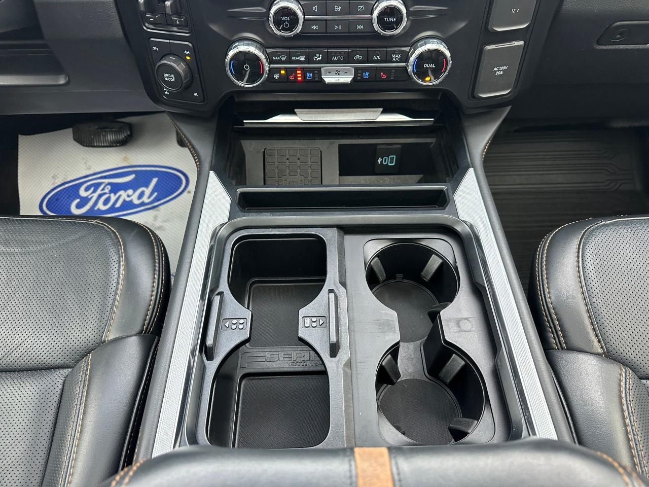 2023 Ford F-250 Super Duty SRW PLATINUM 4WD CREW CAB 6.75' BOX Photo