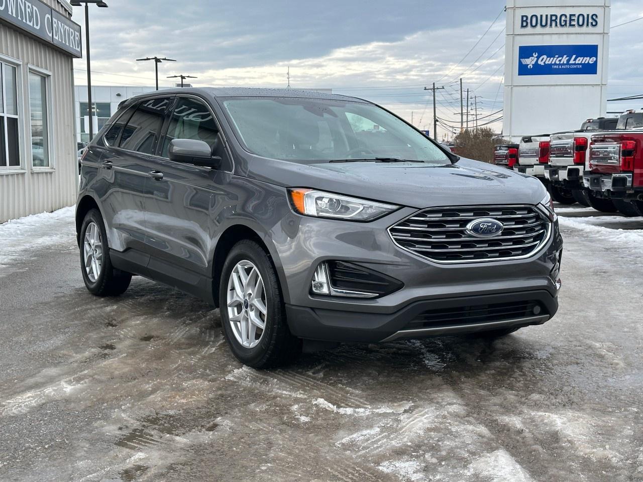 2021 Ford Edge SEL AWD Photo3