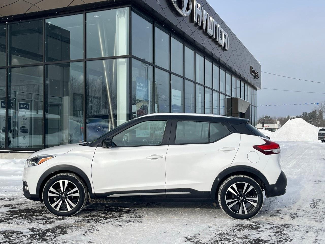 2019 Nissan Kicks SR FWD Photo