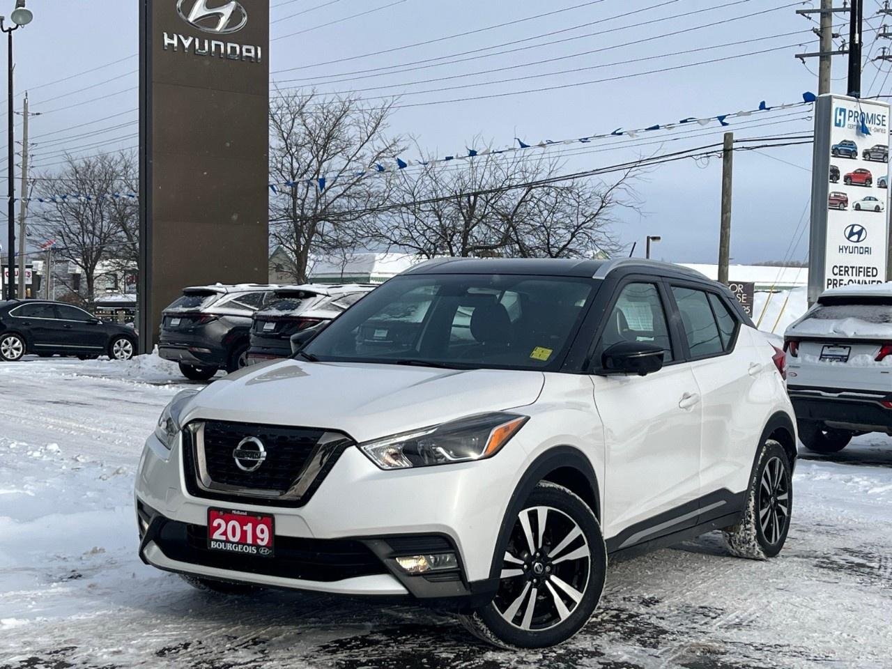 2019 Nissan Kicks SR FWD Photo0